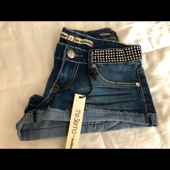 Dollhouse “The Sienna” *bling* Jean shorts. size 3 - Picture 13 of 14
